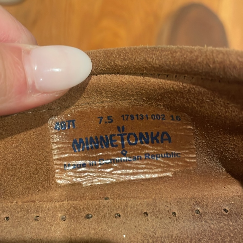 minnetonka moccasins - Picture 3 of 3